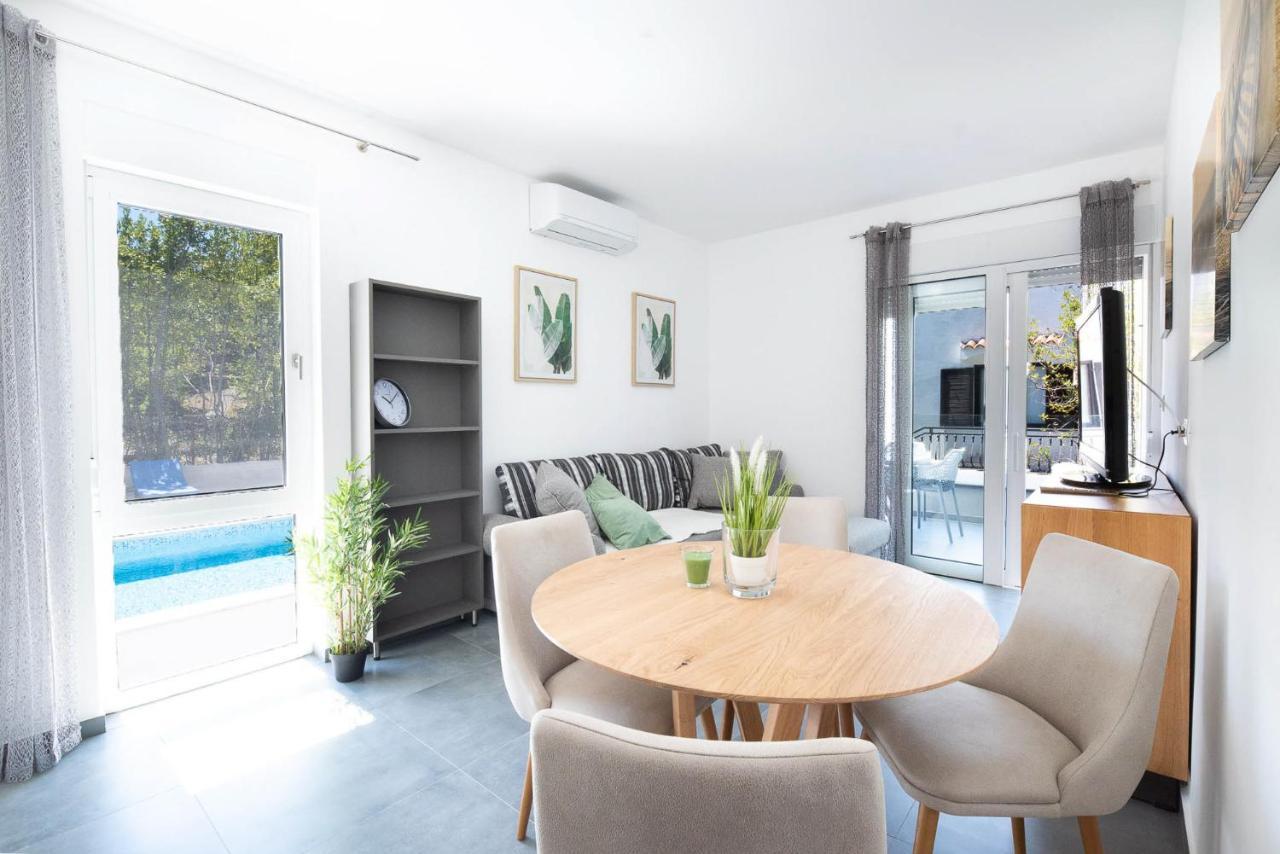 Sunset Sea Apartment *